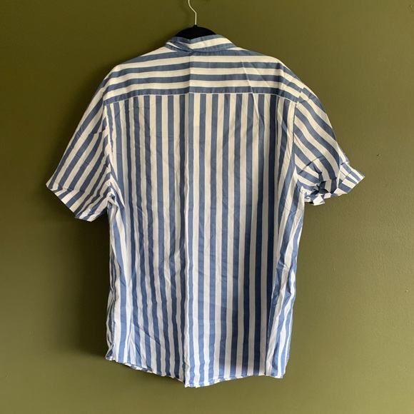H&M Short Sleeved Button Down - Picture 3 of 3